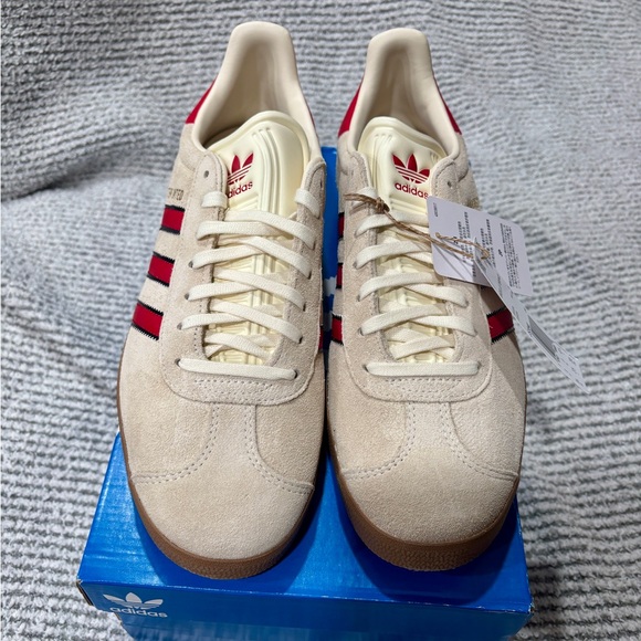adidas gazelle silver green womens adidas Gazelle Originals Terrace Icons 25/26 Blue  The Official Real  Madrid CF Online Store